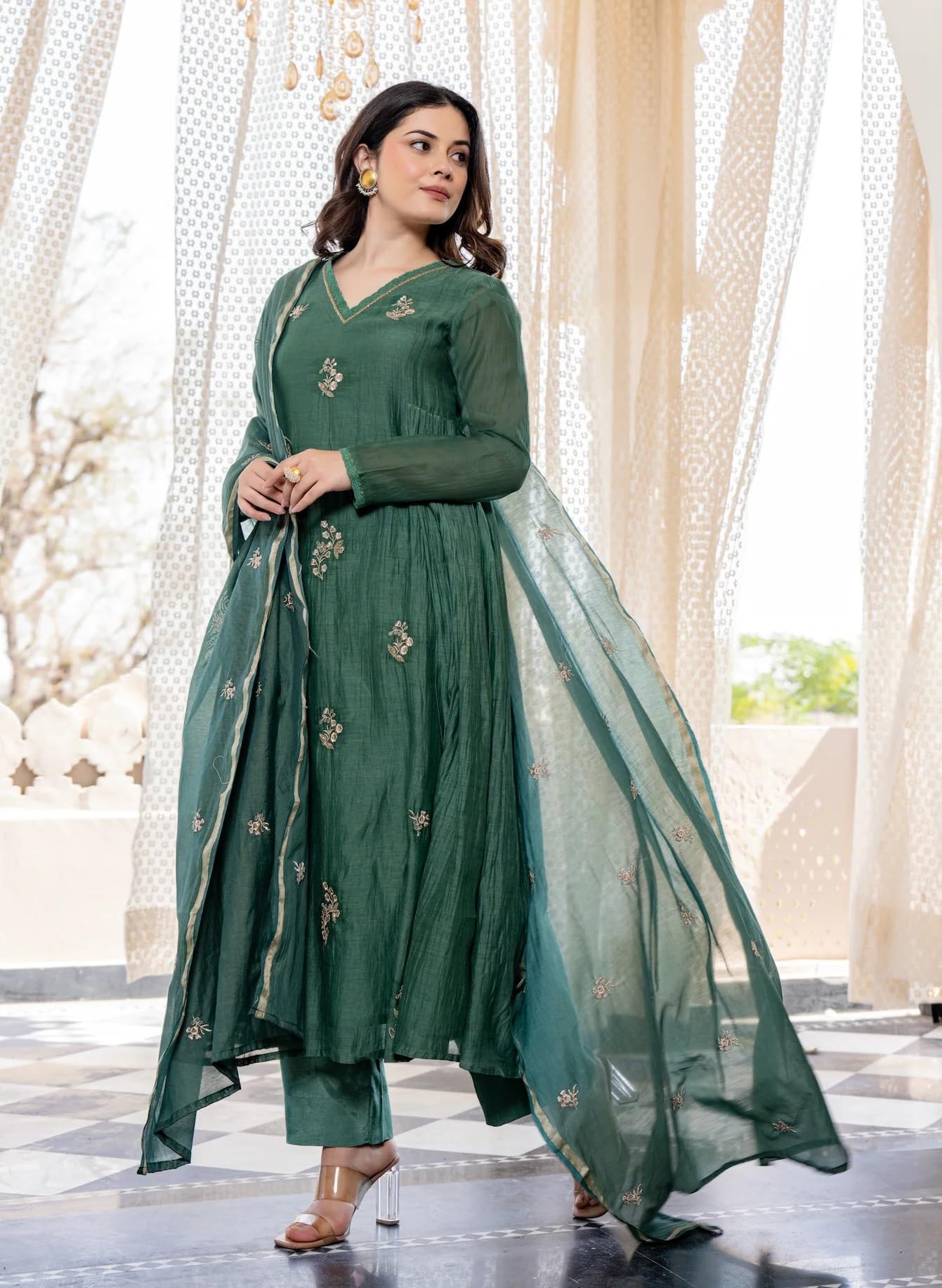 KLOSIA Women Embroidery Solid Anarkali Kurta and Pant Set with Dupatta Green