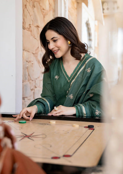 KLOSIA Women Embroidery Solid Anarkali Kurta and Pant Set with Dupatta Green