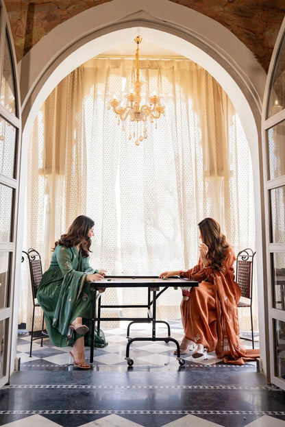 KLOSIA Women Embroidery Solid Anarkali Kurta and Pant Set with Dupatta Green