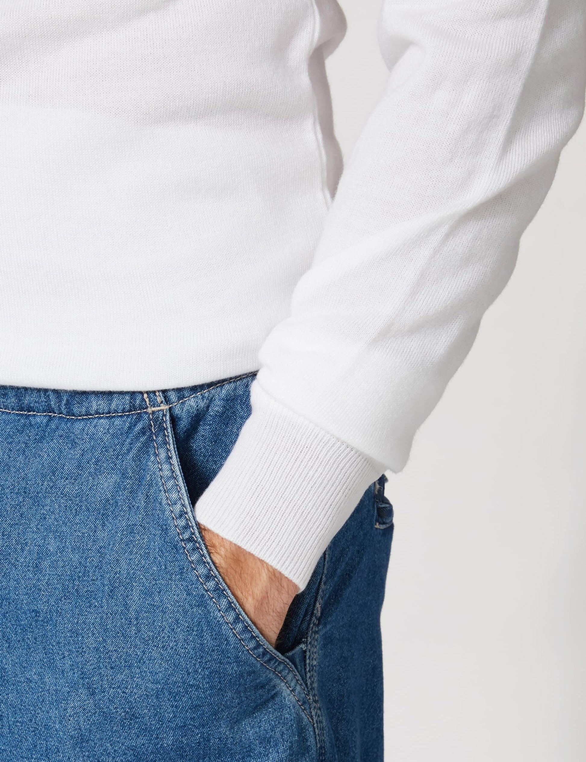 Amazon Brand - Symbol Men's Acrylic Crew Neck Pullover Sweater (SYM-A23-SWT-03_White,Black_S) - GenZlyf